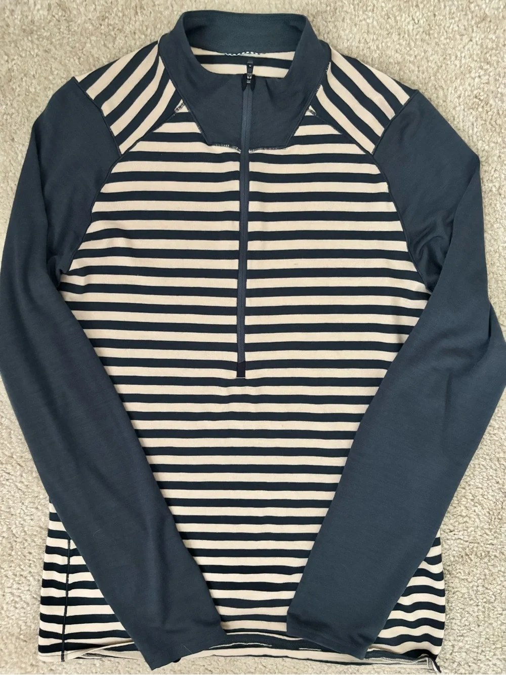 Patagonia Striped Half-Zip Men’s Half- Zip . Charcoal Gray and Cream